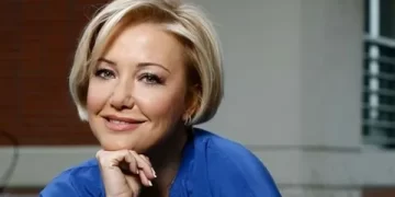 Berna Laçin’den boykot çağrısı; Bakanlar kuyruğa giremezler