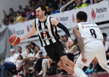 Beşiktaş’tan, Petkimspor’a deplasmanda 23 sayılık fark!