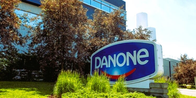 Danone, Almanya'nın Bavyera bölgesindeki Ochsenfurt'taki fabrikasını 2026 yılı sonunda kapatma kararı aldığını duyurdu.