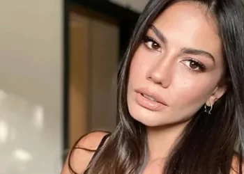 Demet Özdemir aradığı aşkı sonunda buldu! Yeni sevgilisi bakın kimmiş? Demet Özdemir aradığı aşkı sonunda buldu! Yeni sevgilisi bakın kimmiş?