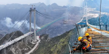 Çin’den dev adım! Dünyanın en büyük köprüsü açılıyor