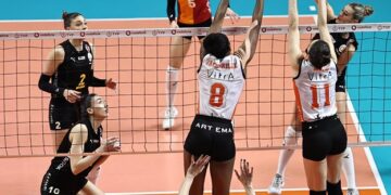 Eczacıbaşı, Galatasaray’ı set vermeden geçti!