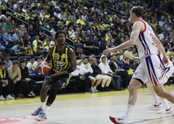 Fenerbahçe, Bahçeşehir'i farklı geçti! Fenerbahçe, Bahçeşehir’i farklı geçti!