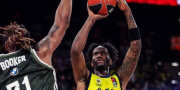 Fenerbahçe Beko, Almanya’da farklı kazandı!