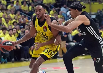 Fenerbahçe, Paris’i geçip play-off serisinde 1-0 öne geçti!