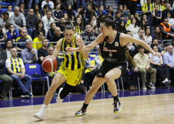 Fenerbahçe Opet, final serisinde 2-0 öne geçti! Fenerbahçe Opet, final serisinde 2-0 öne geçti!