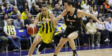 Fenerbahçe Opet, final serisinde 2-0 öne geçti!