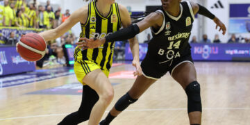 Fenerbahçe Opet’ten Beşiktaş BOA’ya tarihi fark!