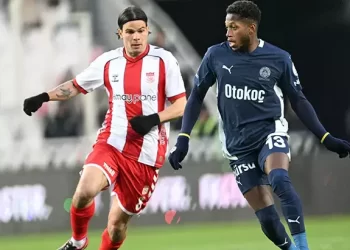 Fenerbahçe, Sivas deplasmanında 3 puanı 3 golle aldı!