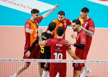 Galatasaray, Fenerbahçe’ye set vermedi!