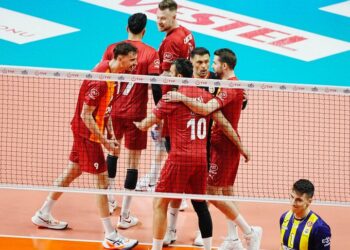 Galatasaray, filede Fenerbahçe’yi devirip finale yükseldi!