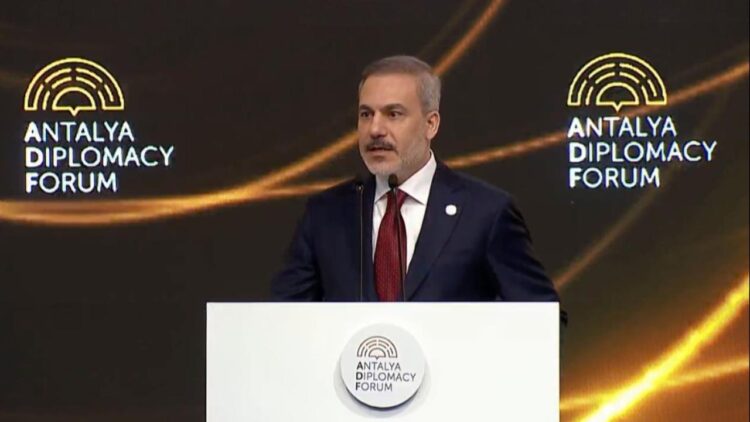 Dışişleri Bakanı Hakan Fidan, Antalya Diplomasi Forumu'nun kapanış töreni sırasında basın toplantısı düzenledi.