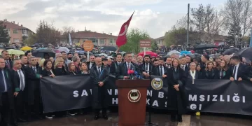 Avukatlardan ‘hukuka saygı’ yürüyüşü