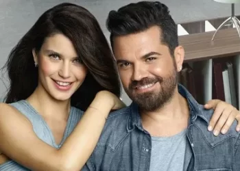 Beren Saat ve Kenan Doğulu’dan bebek açıklaması