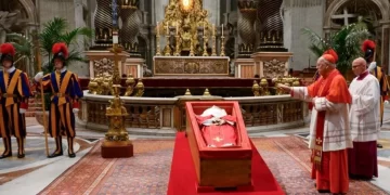 Papa Francis’in cenaze töreninden hafızalara kazınan beş an