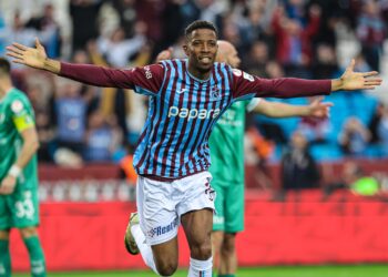 Trabzonspor kupada yarı finale uzatmalarda yükseldi!