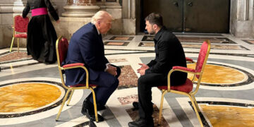 Trump’ın Putin fikrini değiştiren 15 dakika: Her şey Papa’nın cenazesinde gerçekleşti