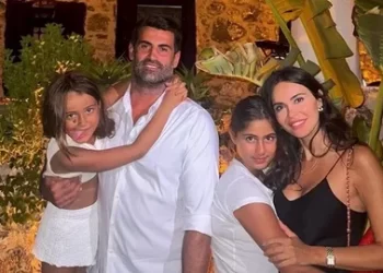 Zeynep Demirel’den minik kızı Yasmin ile yeni poz