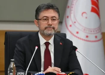 Bakan Yumaklı'dan zirai don değerlendirmesi! Çiftçilerimizin yanında olmaya devam edeceğiz Bakan Yumaklı’dan zirai don değerlendirmesi! Çiftçilerimizin yanında olmaya devam edeceğiz