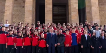 81 ilden gelen gençler ve milli sporcular Anıtkabir’de