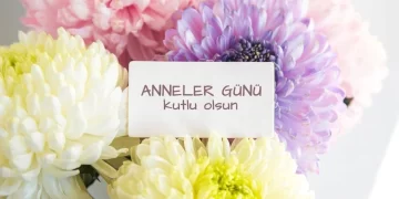 Anneler Günü Mesajları 2025! En Güzel Anneler Günü Kutlama Mesajları