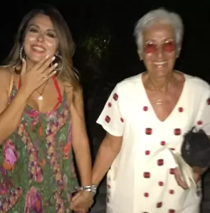 Asli Hunel Saruhan Hunel annesini kaybetti2 habermeydan