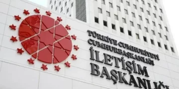 İletişim’den ‘Cumhurbaşkanı Erdoğan rozet taktığı vekili tanımadı’ iddiasına açıklama