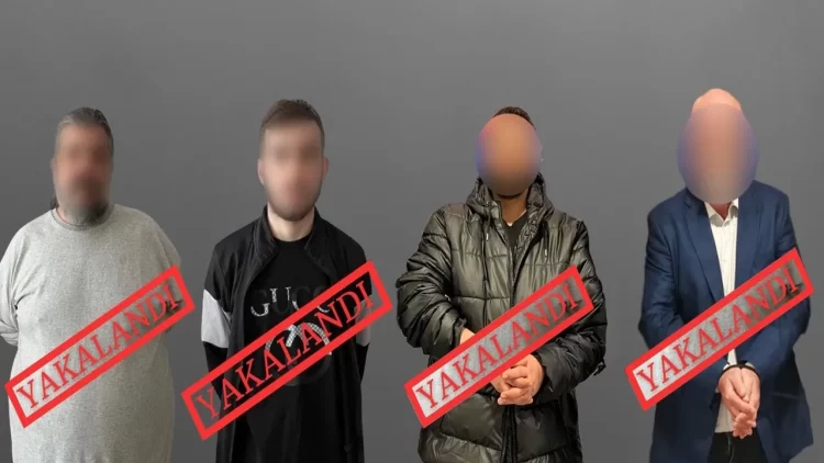 Kirmizi bulten ve ulusal seviyede aranan 4 kisi Turkiyeye iade edildi habermeydan