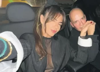 64 yaşındaki Mimar Murat Tabanlıoğlu, söylenenlere göre sevgilisi Tuba İnan’dan bebek bekliyor