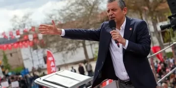 Özgür Özel: Darbeye harcadığı parayla 200 tane hastane yapılırdı