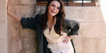 Uzak Şehir’in Alya’sı Sinem Ünsal’dan romantik paylaşım! 