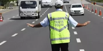 Standart Dışı Işık (Far) Kullanan 26 Bin 822 Araca İşlem Yapıldı