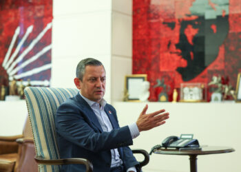 Özgür Özel: Faturayı 86 Milyon Ödüyor Ancak TRT Bir Kişinin Menfaatine Çalışıyor