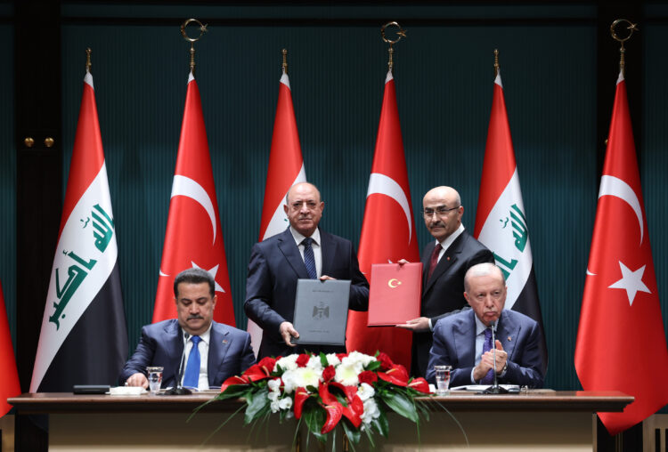 Turkiye ile Irak arasinda 11 anlasma imzalandi habermeydan