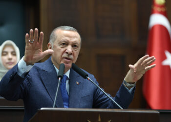 Erdoğan: Yolumuza döşenen mayınları temizlemekle çok vakit kaybettik