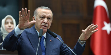 Erdoğan: Yolumuza döşenen mayınları temizlemekle çok vakit kaybettik