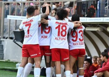 ABB Fomget, Kadın Futbol Süper Ligi’nde şampiyon oldu!