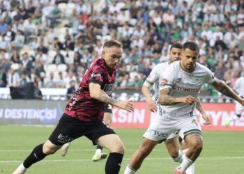 Alanyaspor, Konya’da lige tutundu!