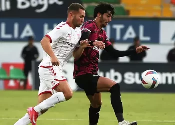 Alanyaspor, Sivasspor'u 2 golle geçti! Alanyaspor, Sivasspor’u 2 golle geçti!