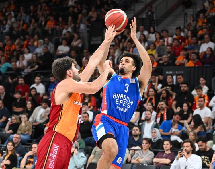 anadolu efes galatasarayi farkli gecti habermeydan e1747768620209