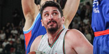 Anadolu Efes, İzmir’den galibiyetle dönüyor!