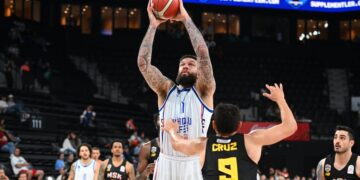 Anadolu Efes, Mersin Spor’u 21 sayı farkla geçti!