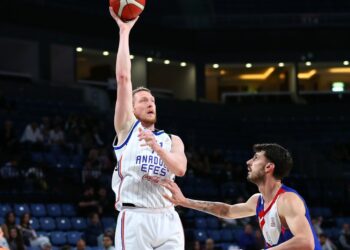 Anadolu Efes, ONVO Büyükçekmece’yi rahat geçti!