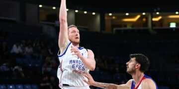 Anadolu Efes, ONVO Büyükçekmece’yi rahat geçti!
