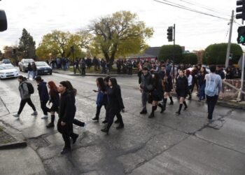 Güney Atlantik'te yaşanan 7,4 büyüklüğündeki depremde can ve mal kaybı olmadı Güney Atlantik’te yaşanan 7,4 büyüklüğündeki depremde can ve mal kaybı olmadı