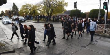 Güney Atlantik’te yaşanan 7,4 büyüklüğündeki depremde can ve mal kaybı olmadı