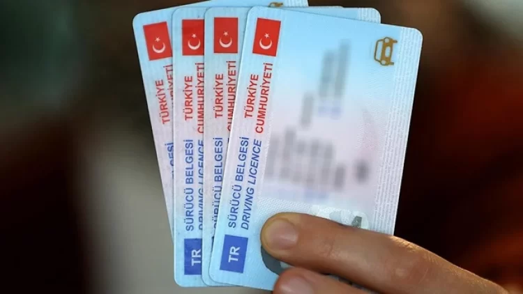 Ehliyet yenileme süresi doluyor.