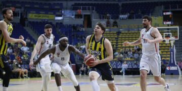 Fenerbahçe, Karşıyaka’yı rahat geçti!