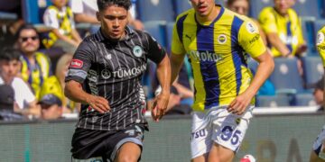 Fenerbahçe, sezonu galibiyetle kapattı!