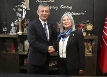 Eski Cumhurbaşkanı Yardımcısı Fuat Oktay’ın eski eşi Bedriye Şahinbaş CHP’ye katıldı